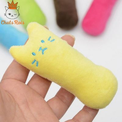jeux-pour-chat-peluche-dent-jaune