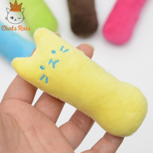 jouet-pour-chat-peluche-dent-jaune