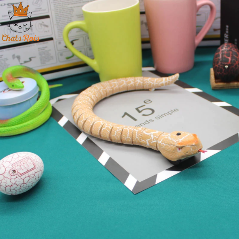 jouet-pour-chat-serpent-telecommande-interactif-stimulant